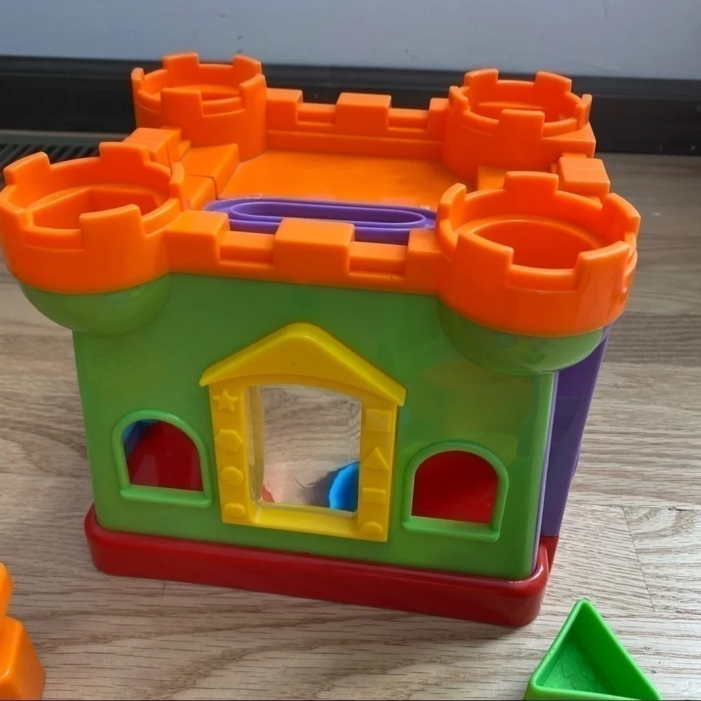 B. kids Sorter Castle Toy Kids Queen King Figure Shape